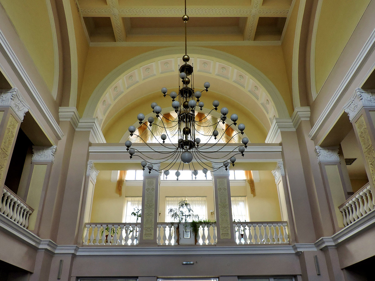 Лозова, Вокзальная улица, 4