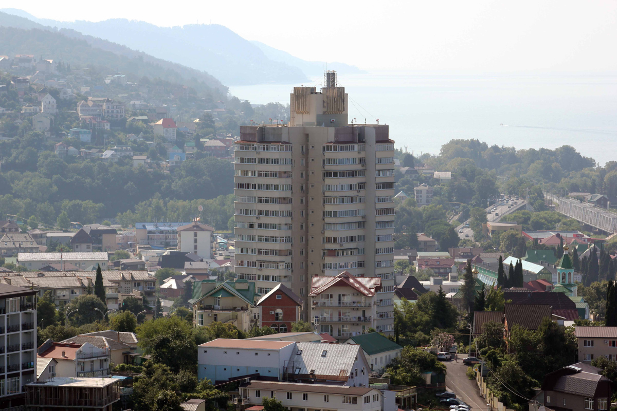 Лазаревское, Партизанская улица, 15