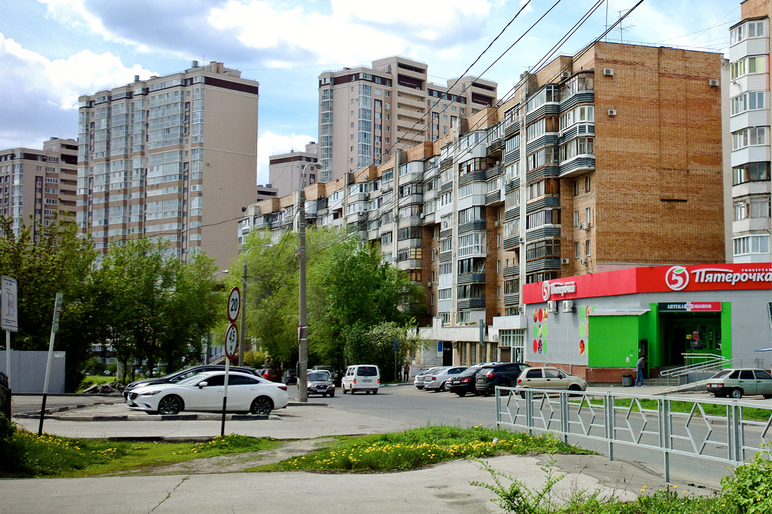 Samara, Проспект Карла Маркса, 4Е; Проспект Карла Маркса, 6