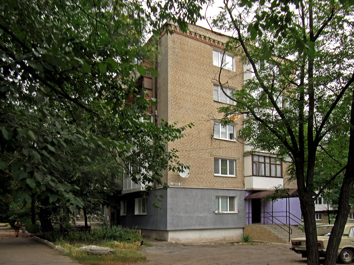 Артёмовский район, прочие н.п., с. Парасковиевка, Первомайская улица, 9