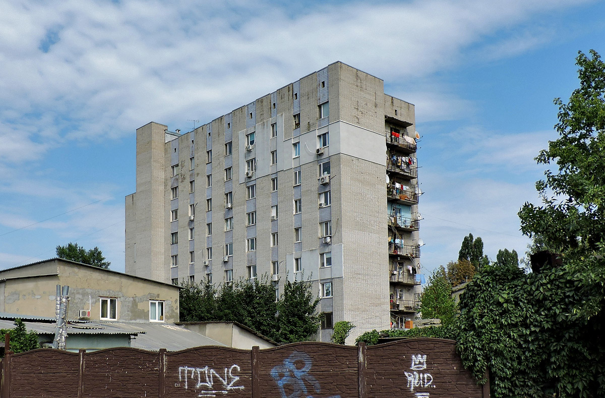 Харьков, Улица Маршала Батицкого, 10