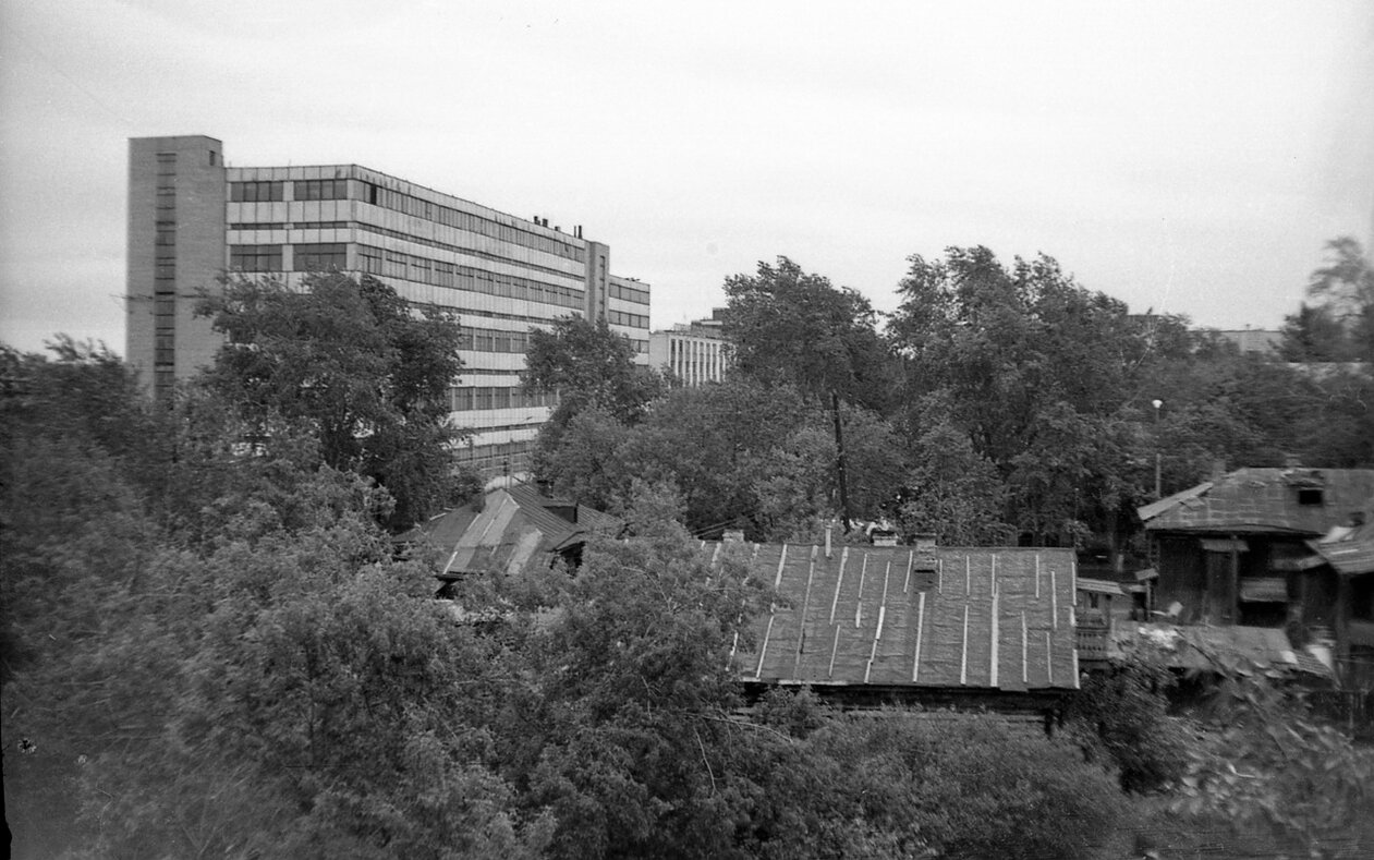 Пермь, Красноармейская улица, 30; Красноармейская улица, 27; Красноармейская улица, 29; Улица 25 Октября, 106