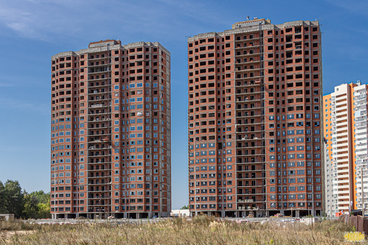 Казань, Улица Рауиса Гареева, 105Б корп. 1; Улица Рауиса Гареева, 105Б корп. 2
