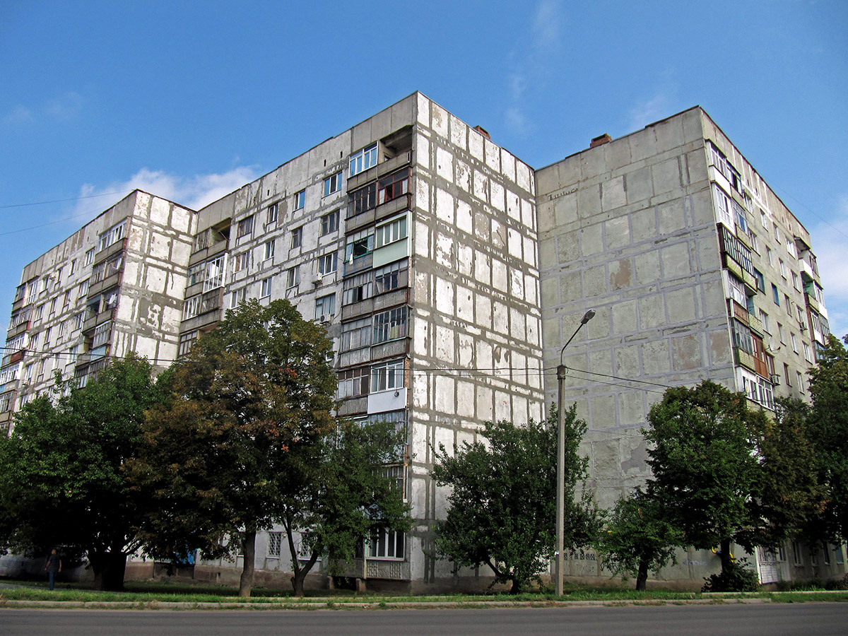 Artjomovsk, Улица Чайковского, 107; Улица Корсунского, 96