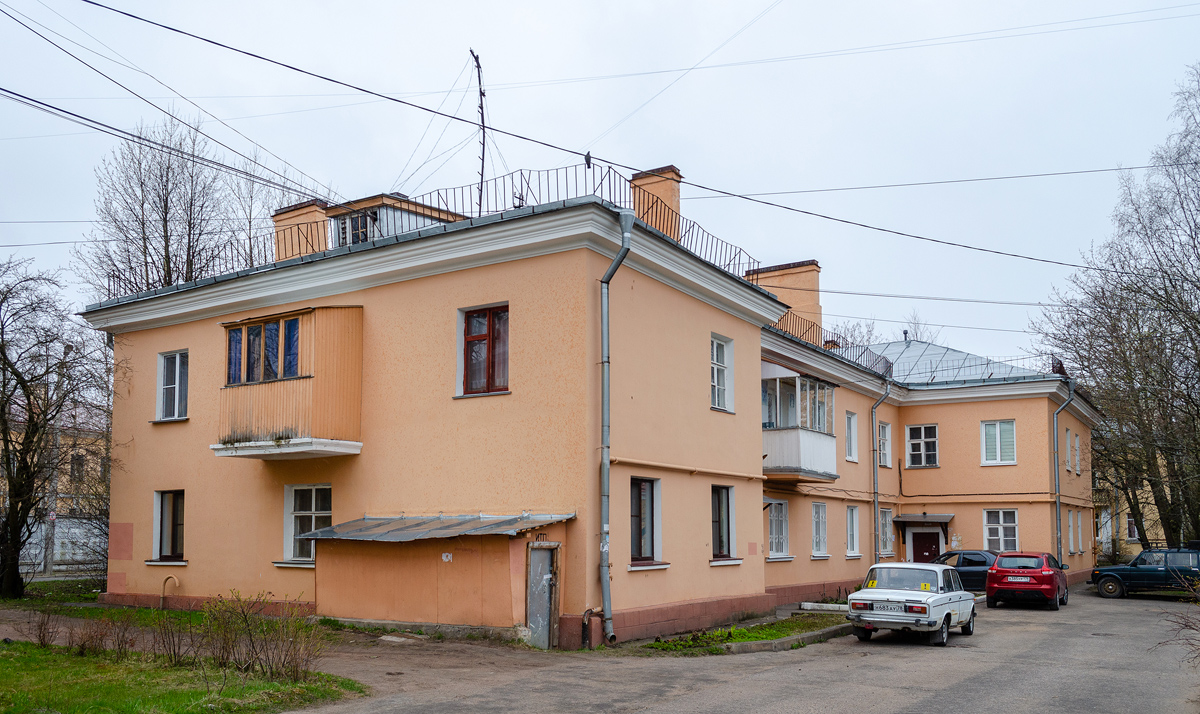 Ломоносов, Улица Костылева, 12