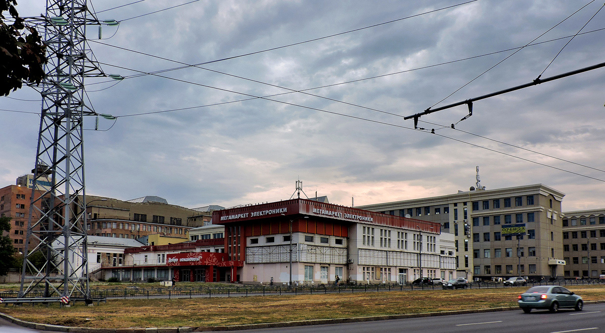 Харкiв, Проспект Героев Харькова, 197б; Проспект Героев Харькова, 199д