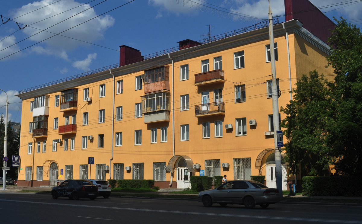 Омск, Улица Красный Путь, 72