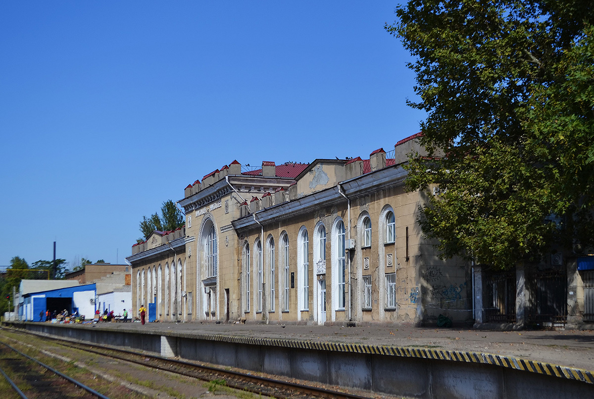 Николаев, Привокзальная площадь, 1