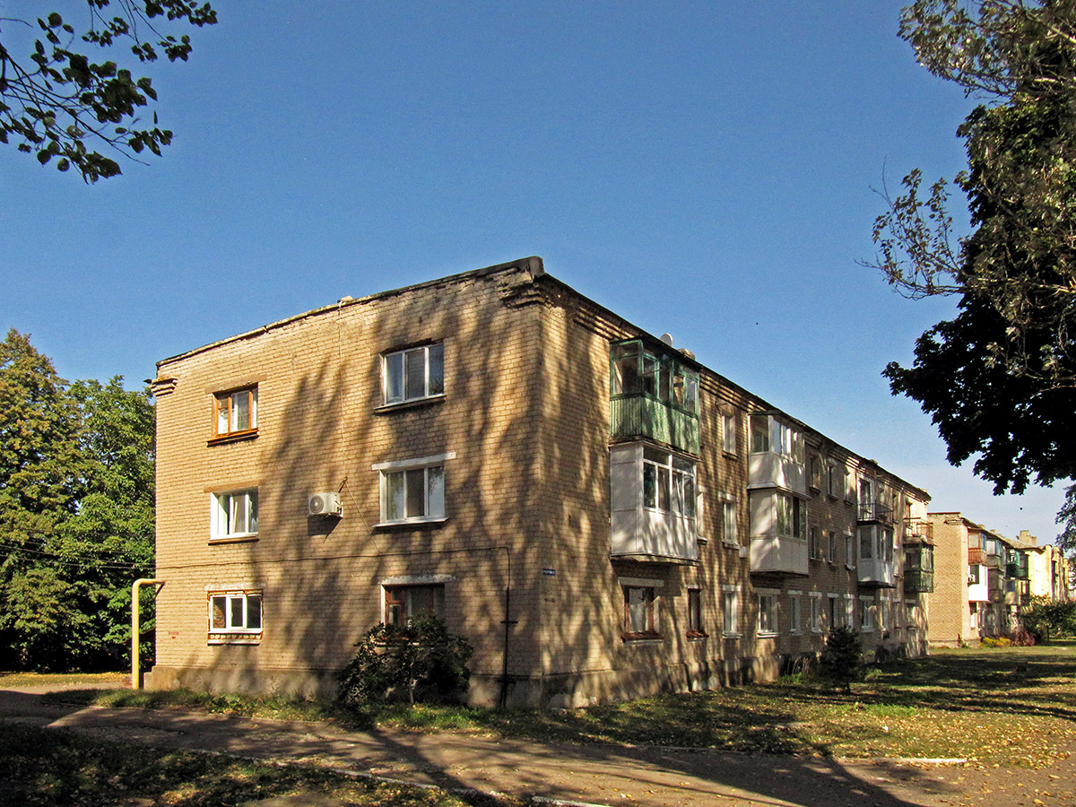 Попасная, Улица Суворова, 15