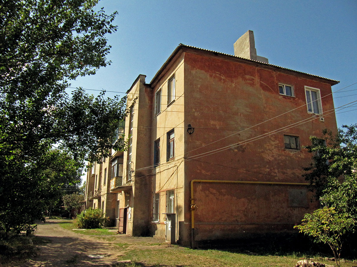 Попасная, Улица Черешни, 4