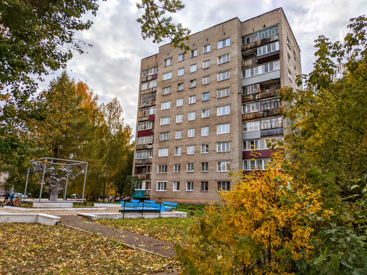 Глазов, Улица Молодой Гвардии, 12