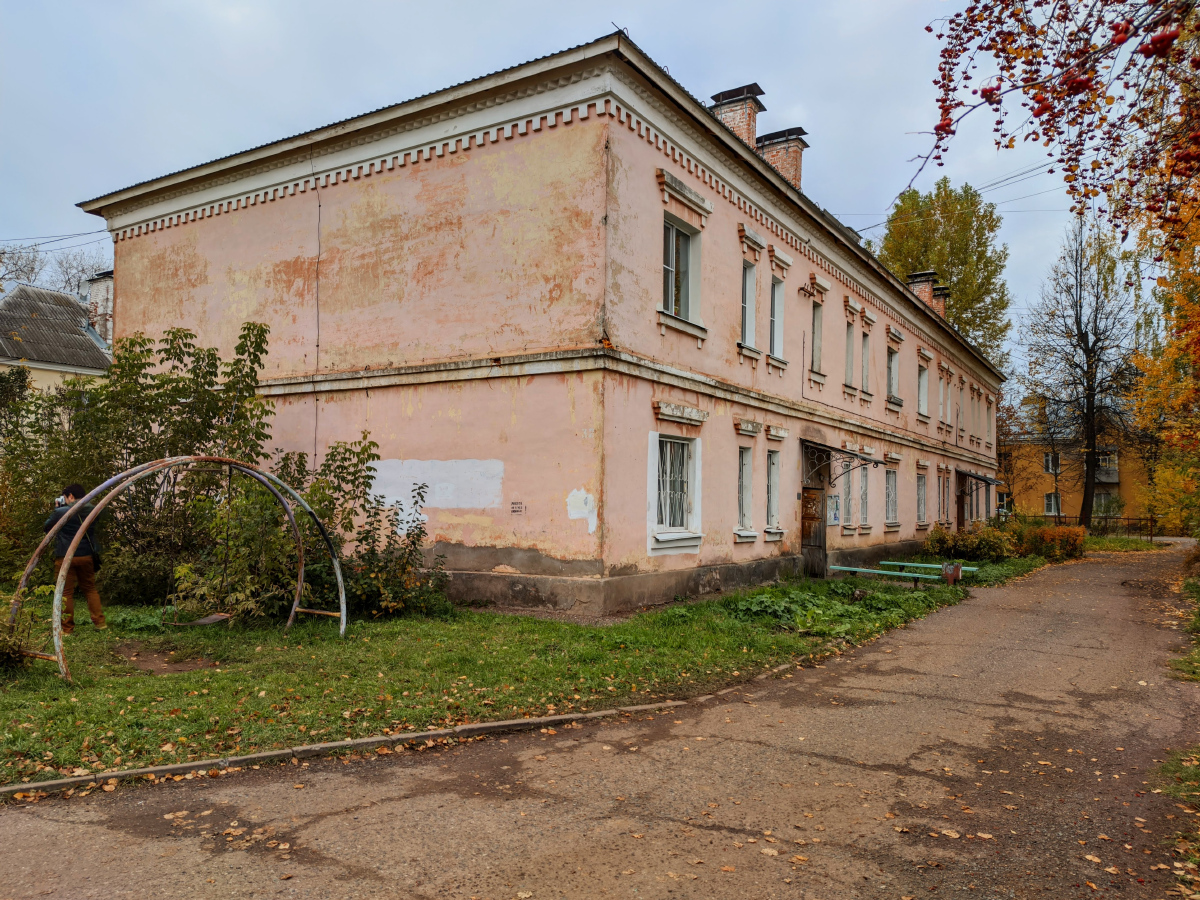 Глазов, Парковая улица, 32