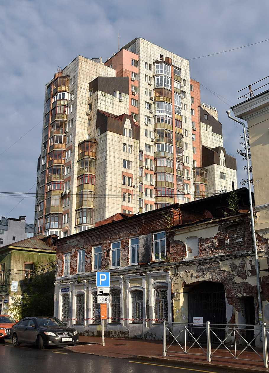 Пермь, Пермская улица, 60; Пермская улица, 56