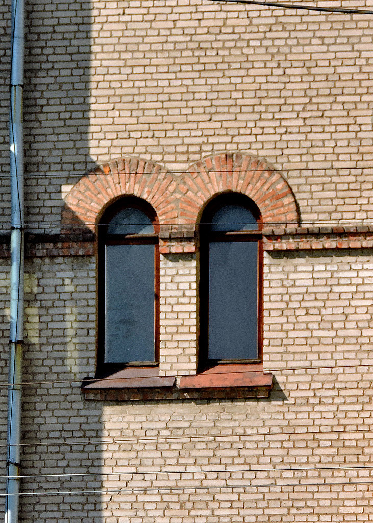 Харьков, Салтовское шоссе, 47 / Белостоцкий переулок, 2