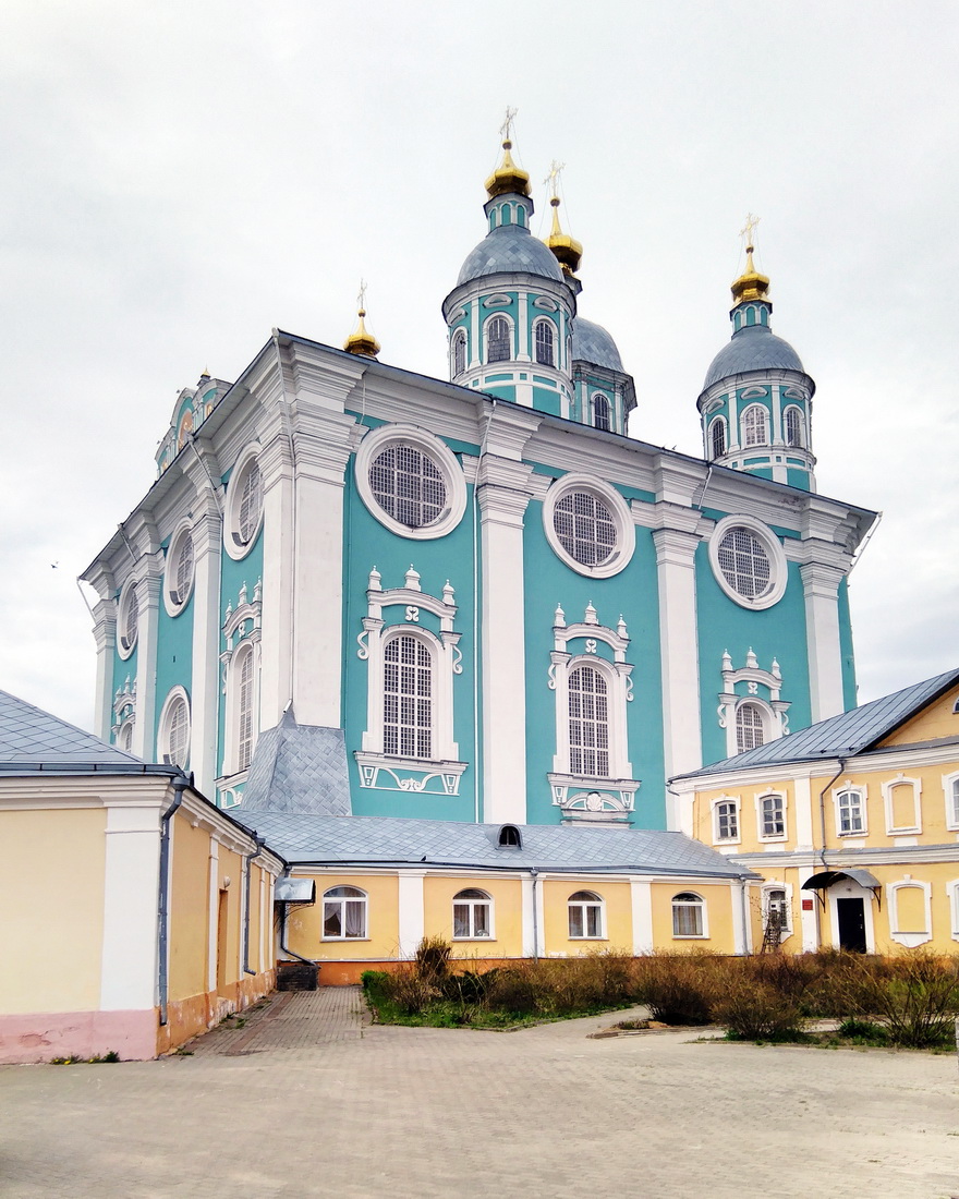 Смоленск, Улица Соборный Двор, 5; Улица Соборный Двор, 5 Каретник; Улица Соборный Двор, 5 Консистория