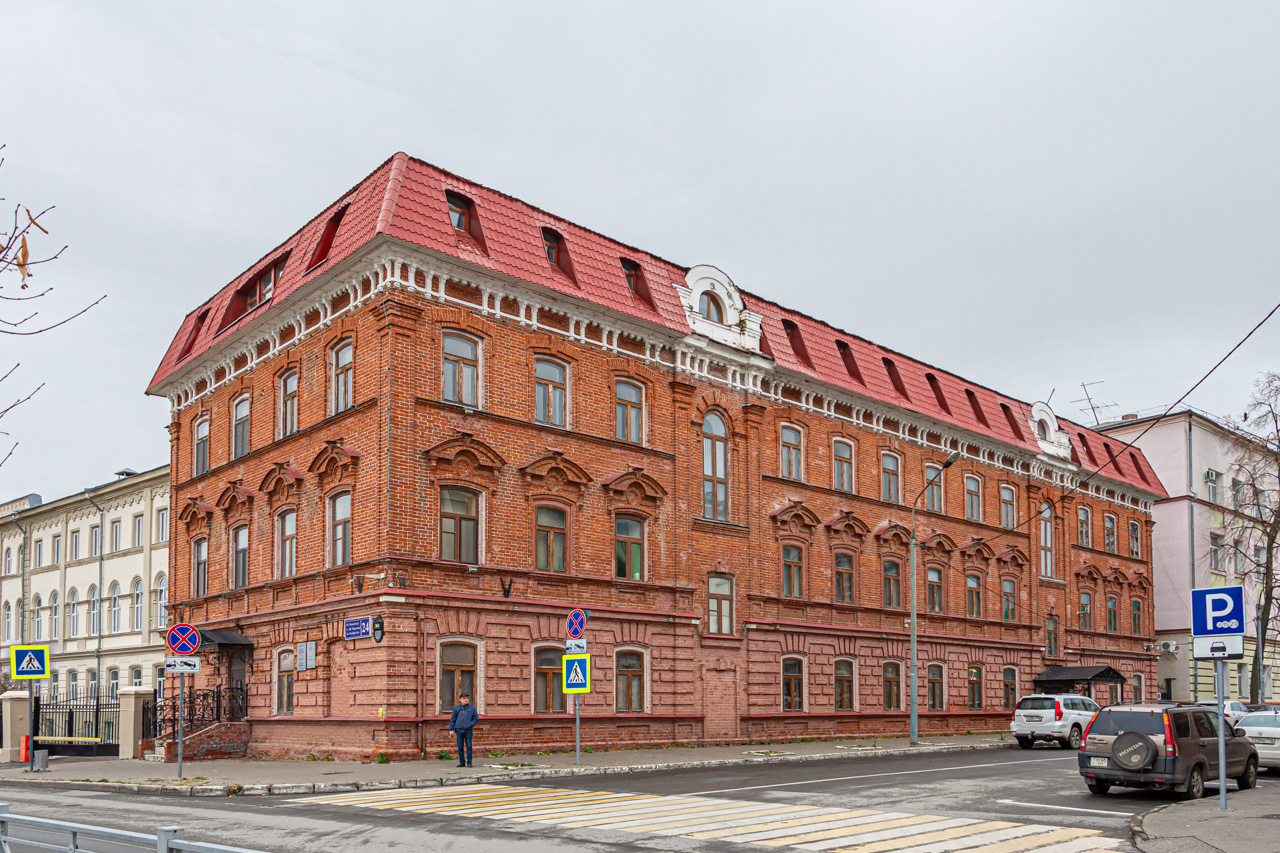 Казань, Улица Шигабутдина Марджани, 24