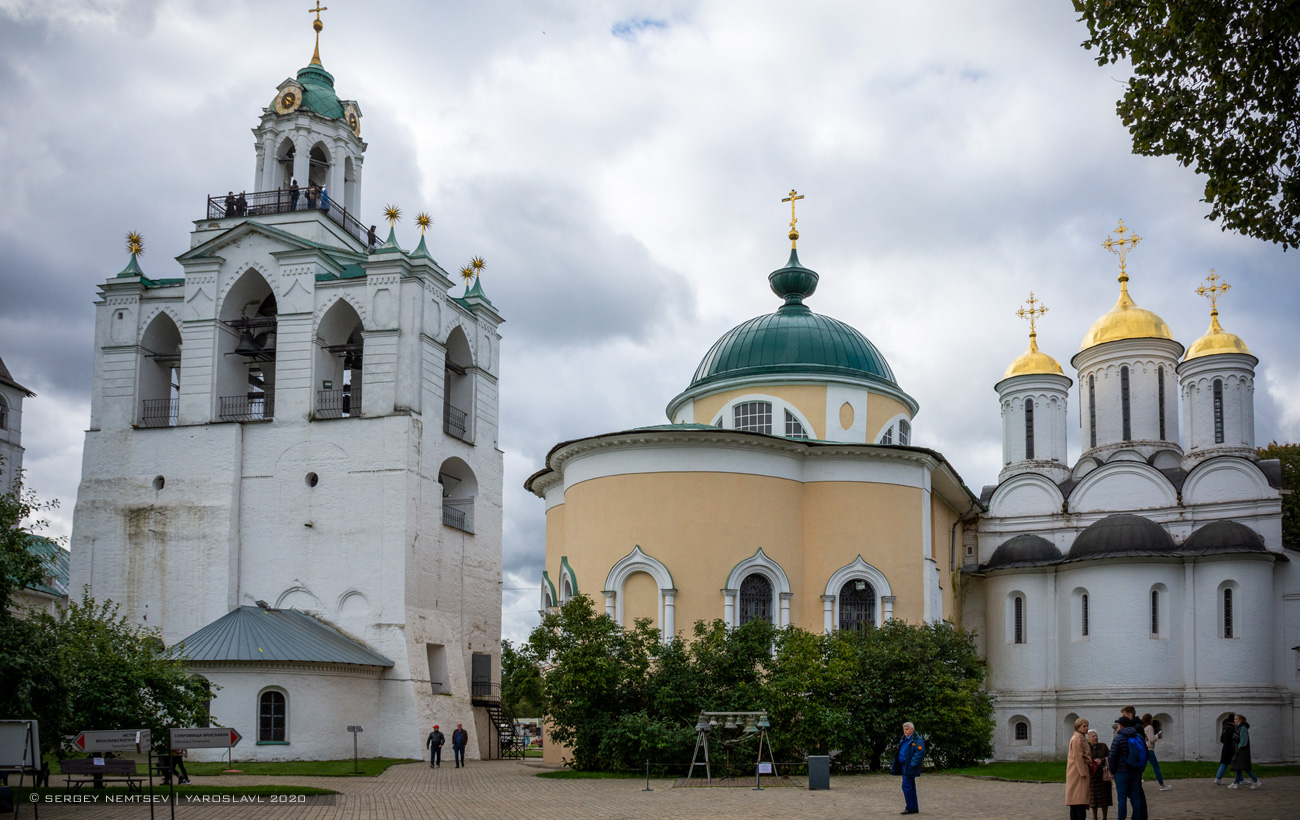 Ярославль, Богоявленская площадь, 25 Звонница; Богоявленская площадь, 25 Церковь Ярославских Чудотворцев