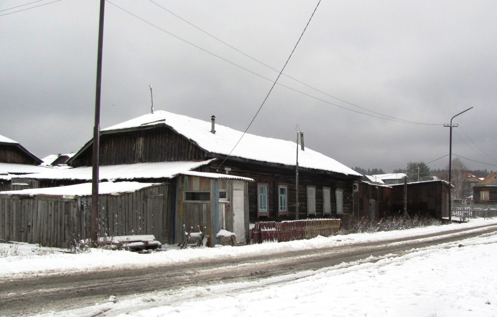 Лысьвенский городской округ, прочие н.п., Деревня Дуброво, улица Лермонтова, 6