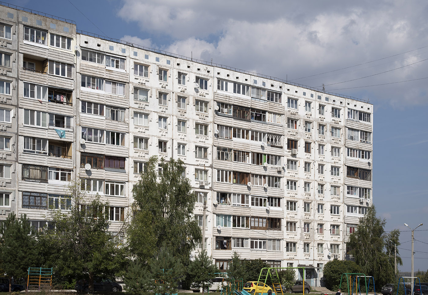 Новомосковск, Проспект Победы, 12 / Улица Генерала Белова, 14