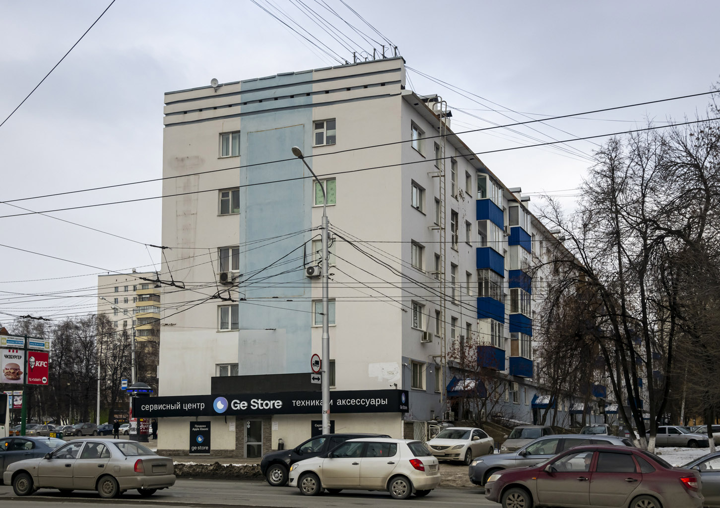 Ufa, Проспект Октября, 56 / Улица 50-летия СССР, 19