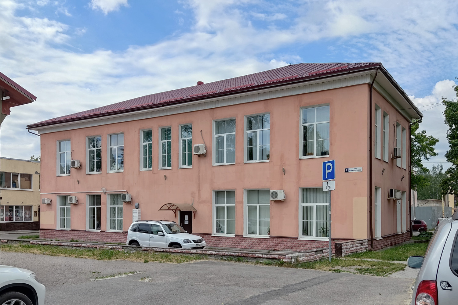 Приозерск, Улица Жуковского, 9