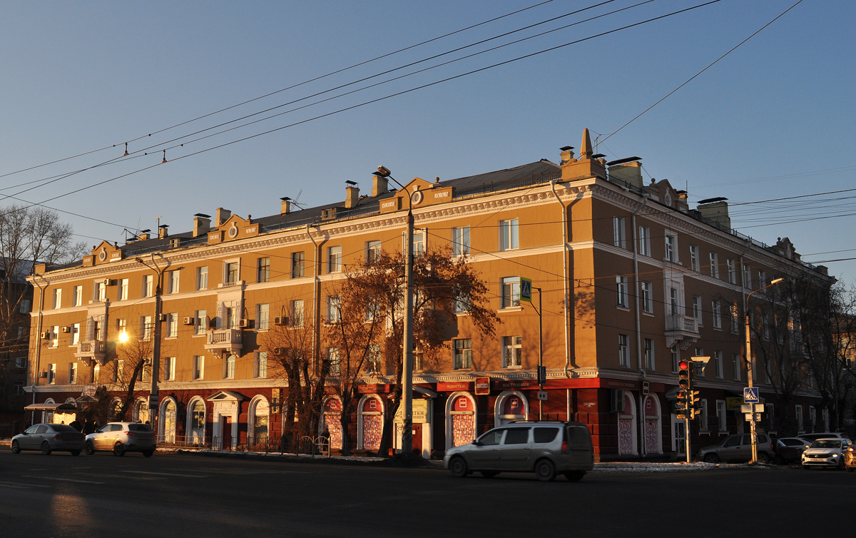 Омск, Улица 10 лет Октября, 191