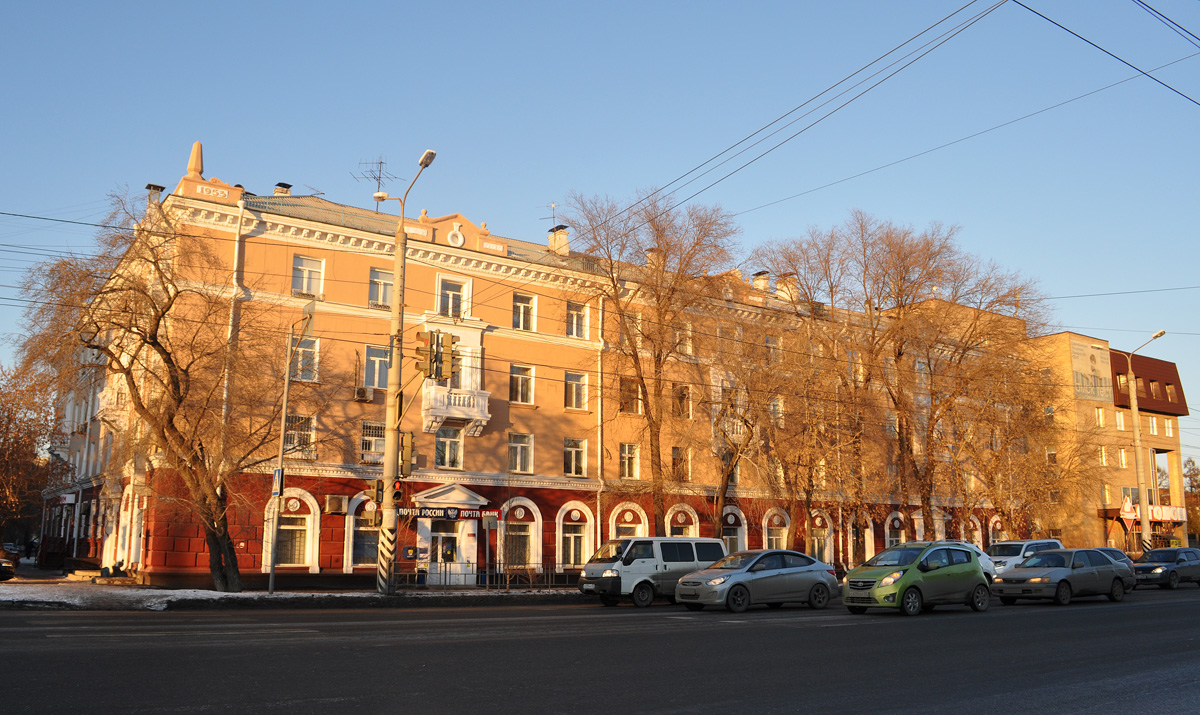 Omsk, Улица 10 лет Октября, 193; Улица 10 лет Октября, 193 корп. 2