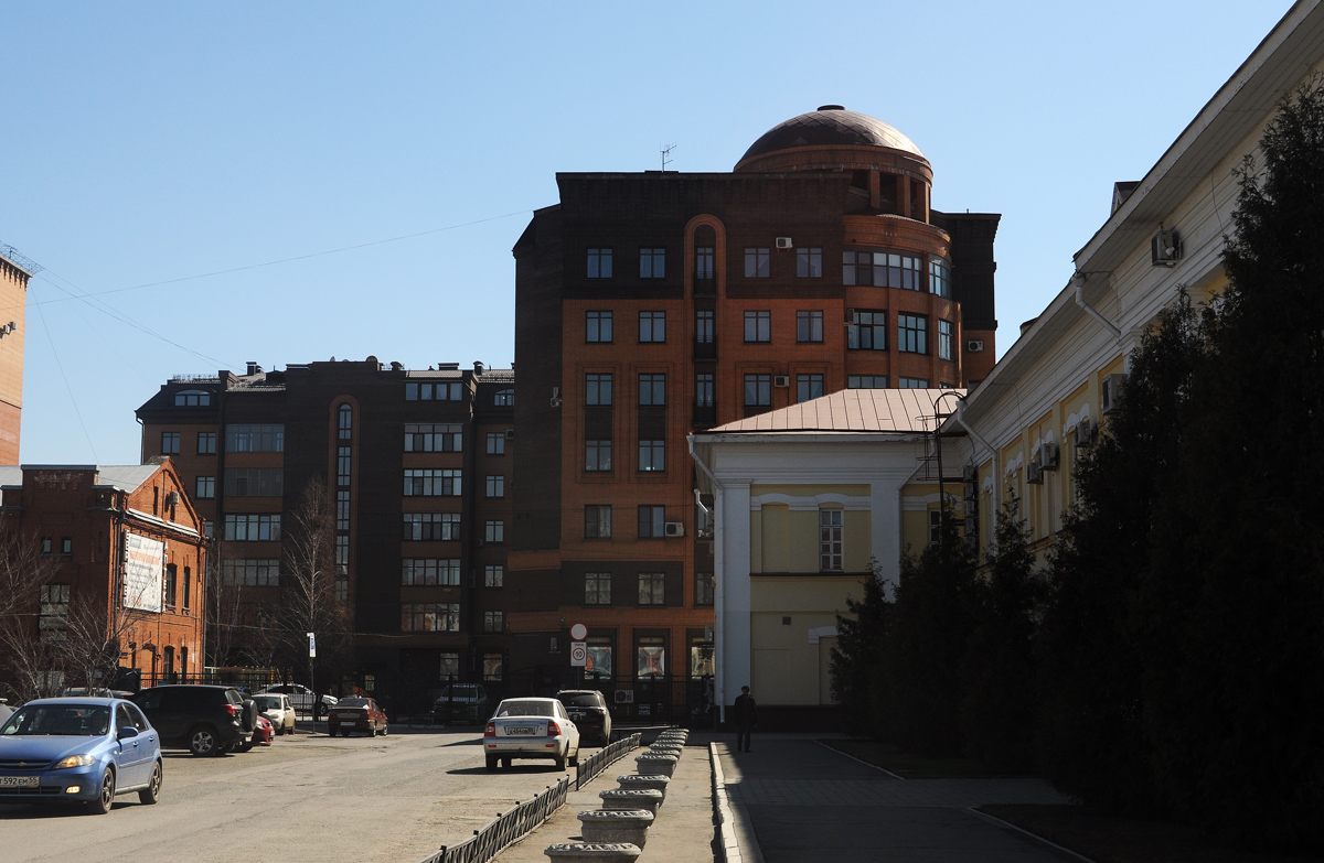 Омск, Проспект Карла Маркса, 15 / Съездовская улица, 29/1