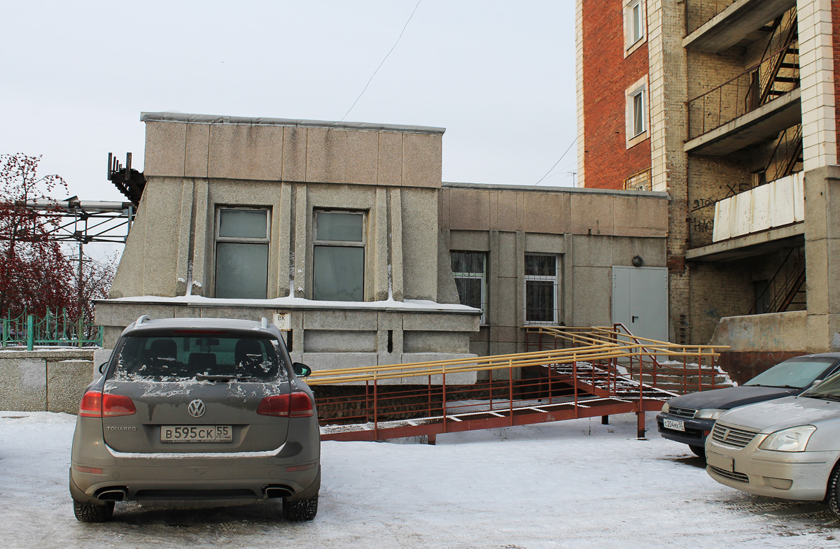Омск, Улица Гуртьева, 33