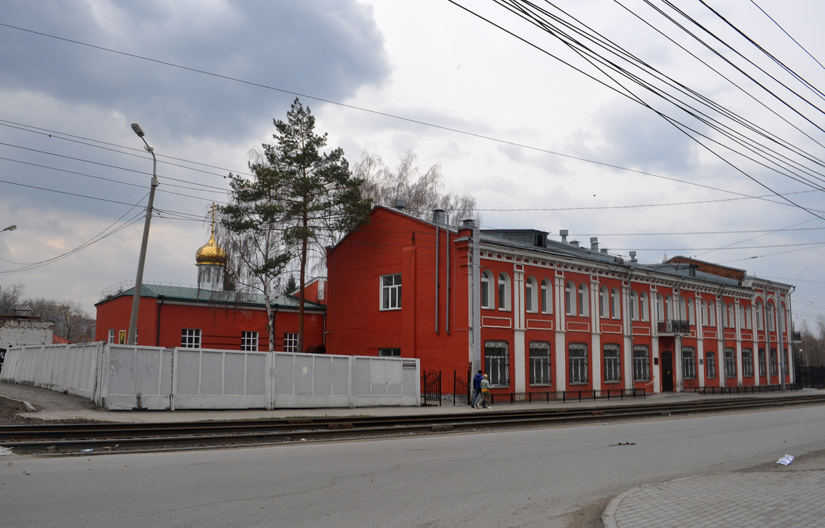 Omsk, Улица Лермонтова, 56 / Улица 30 лет ВЛКСМ, 61
