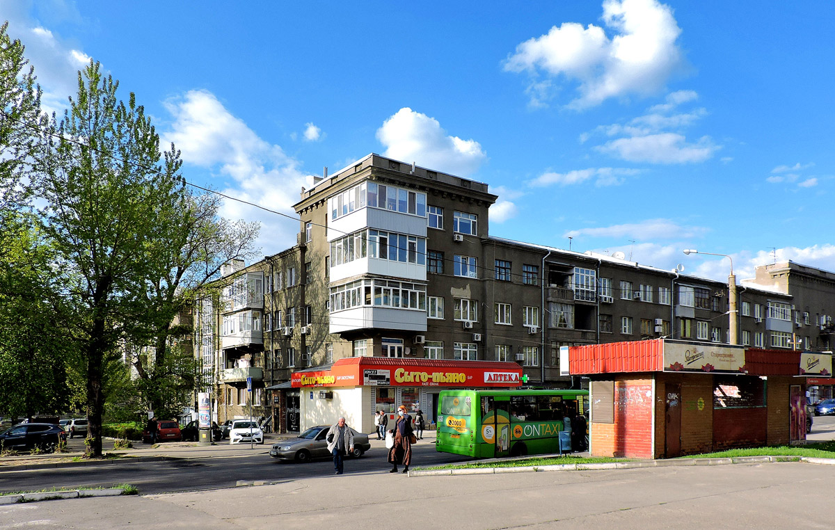 Харьков, Улица Академика Проскуры, 1; Улица Академика Проскуры, 1*; Улица Академика Проскуры, 2*