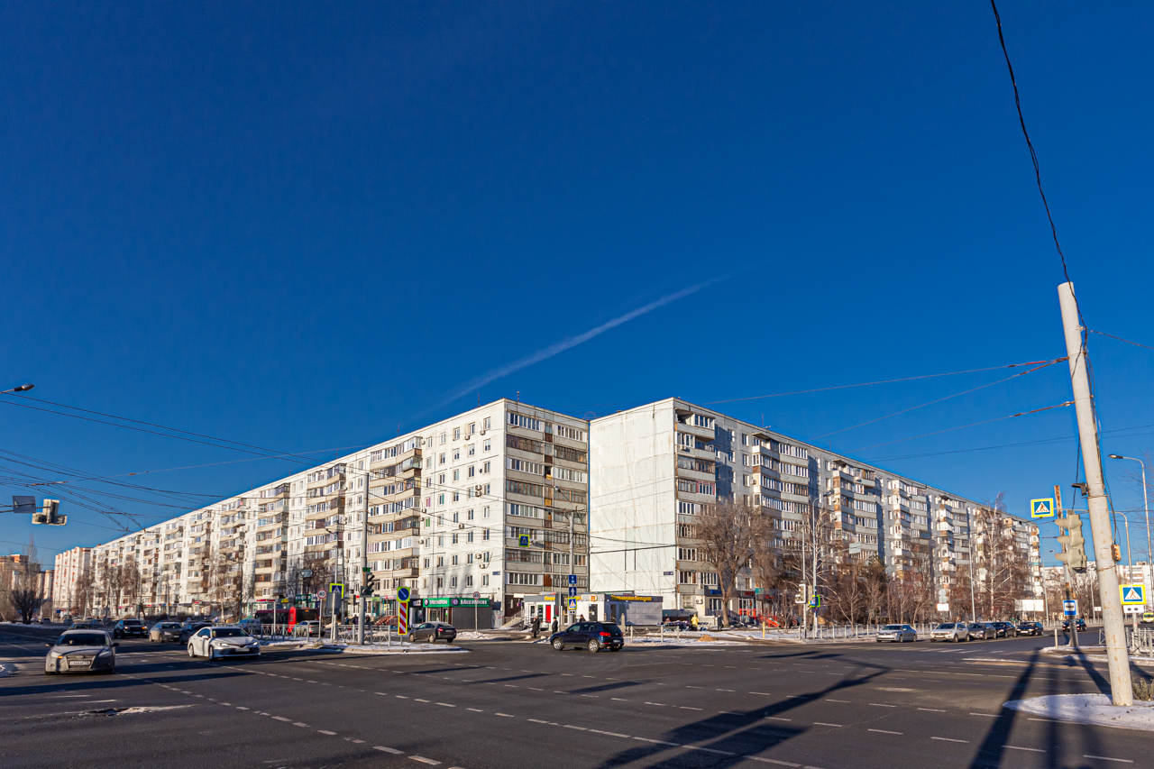 Казань, Улица Маршала Чуйкова, 69; Улица Адоратского, 27