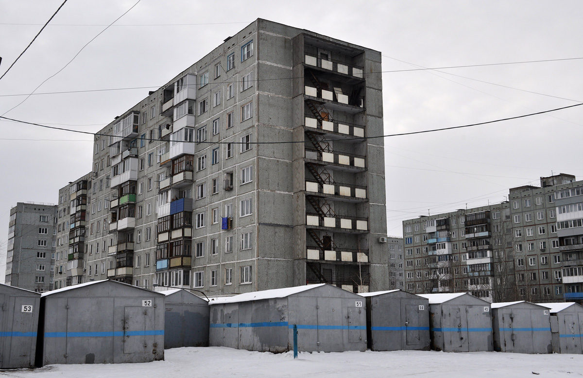 Omsk, Карело-Финская улица, 27 / 6-я ​Чередовая улица, 102