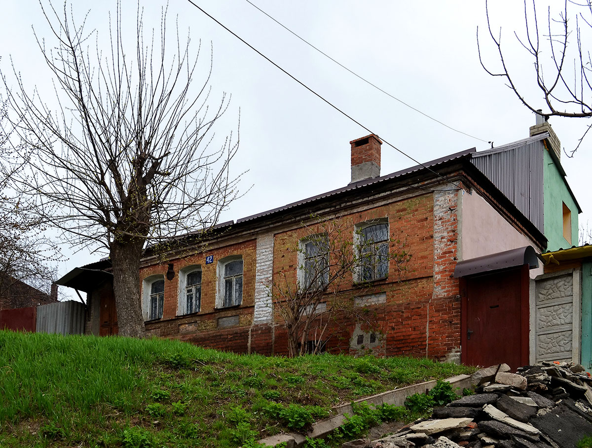 Харьков, Улица Гвардейцев-Железнодорожников, 42 Харьков, Улица Гвардейцев-Железнодорожников, 42