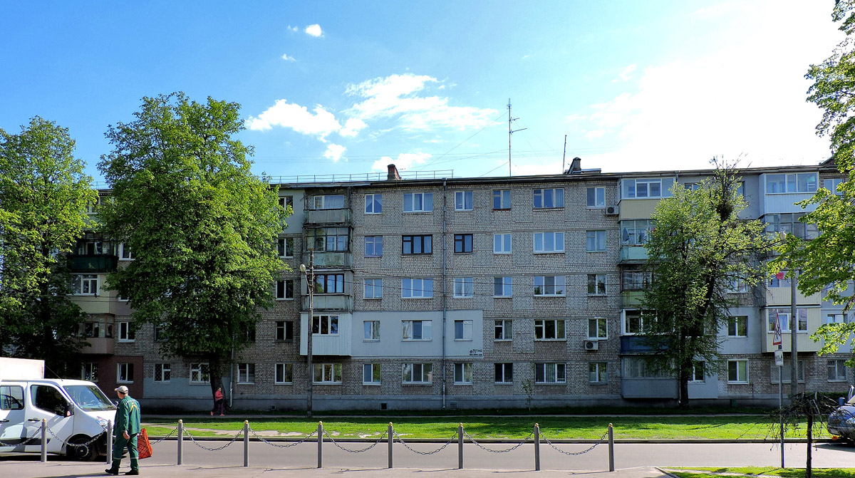 Харьков, Улица Маршала Рыбалко, 48 / Бульвар Богдана Хмельницкого, 24