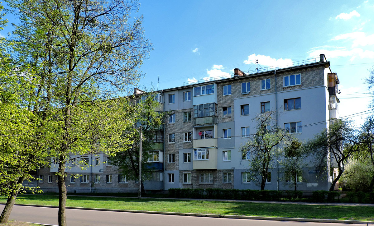 Харьков, Улица Маршала Рыбалко, 48 / Бульвар Богдана Хмельницкого, 24