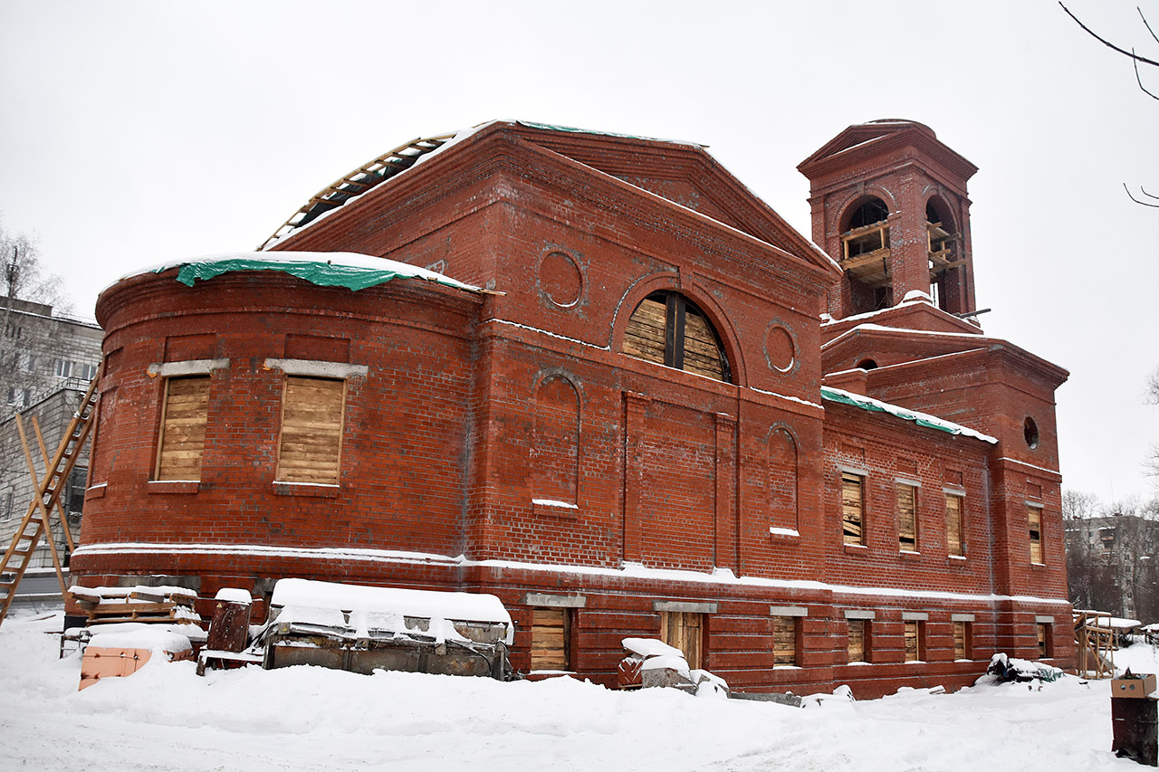 Пермь, Улица Братьев Игнатовых, 2Б