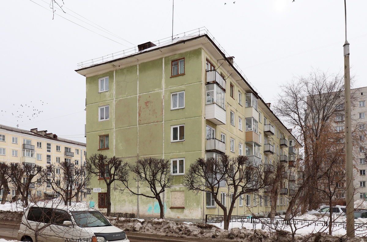 Железногорск, Комсомольская улица, 33 / Улица Маяковского, 19; Улица Маяковского, 19А; Улица Маяковского, 19Б