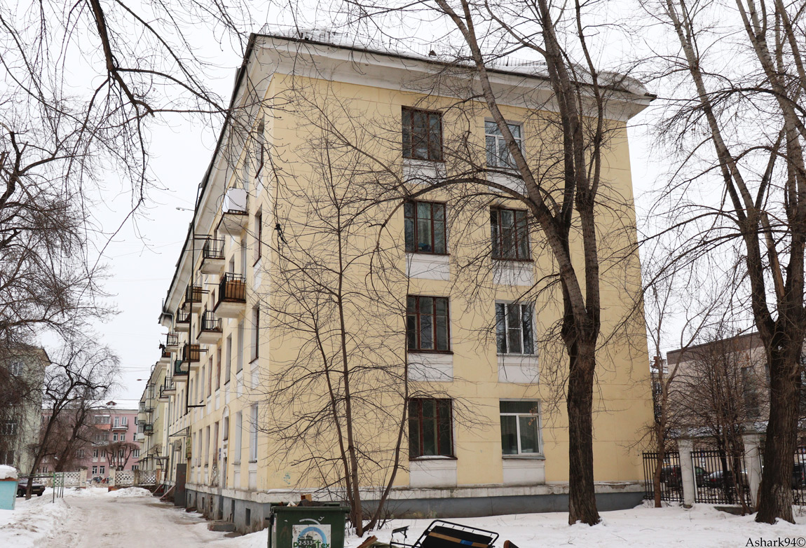 Железногорск, Улица Ленина, 45 / Улица Маяковского, 10 Железногорск, Улица Ленина, 45 / Улица Маяковского, 10