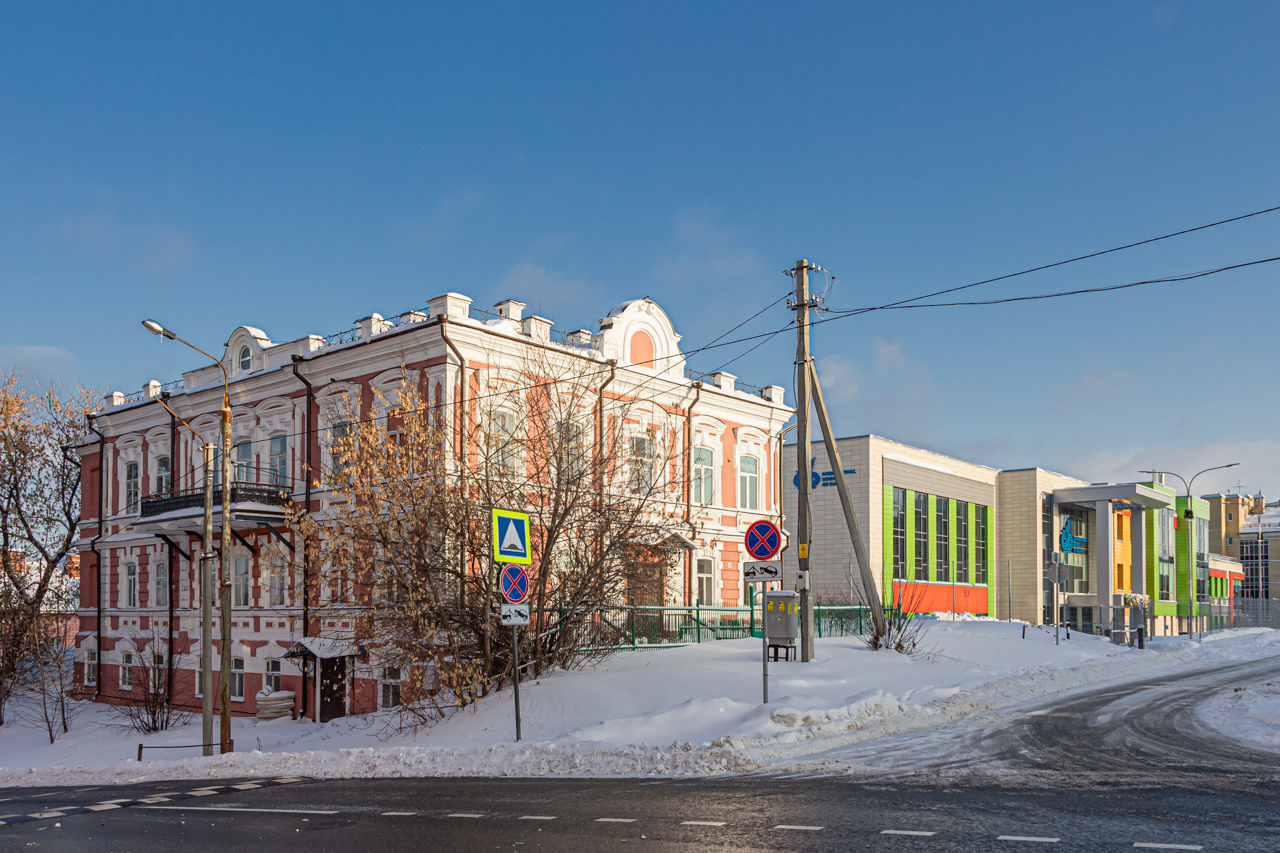 Казань, Федосеевская улица, 52; Улица Япеева, 18 / Нагорная улица, 35