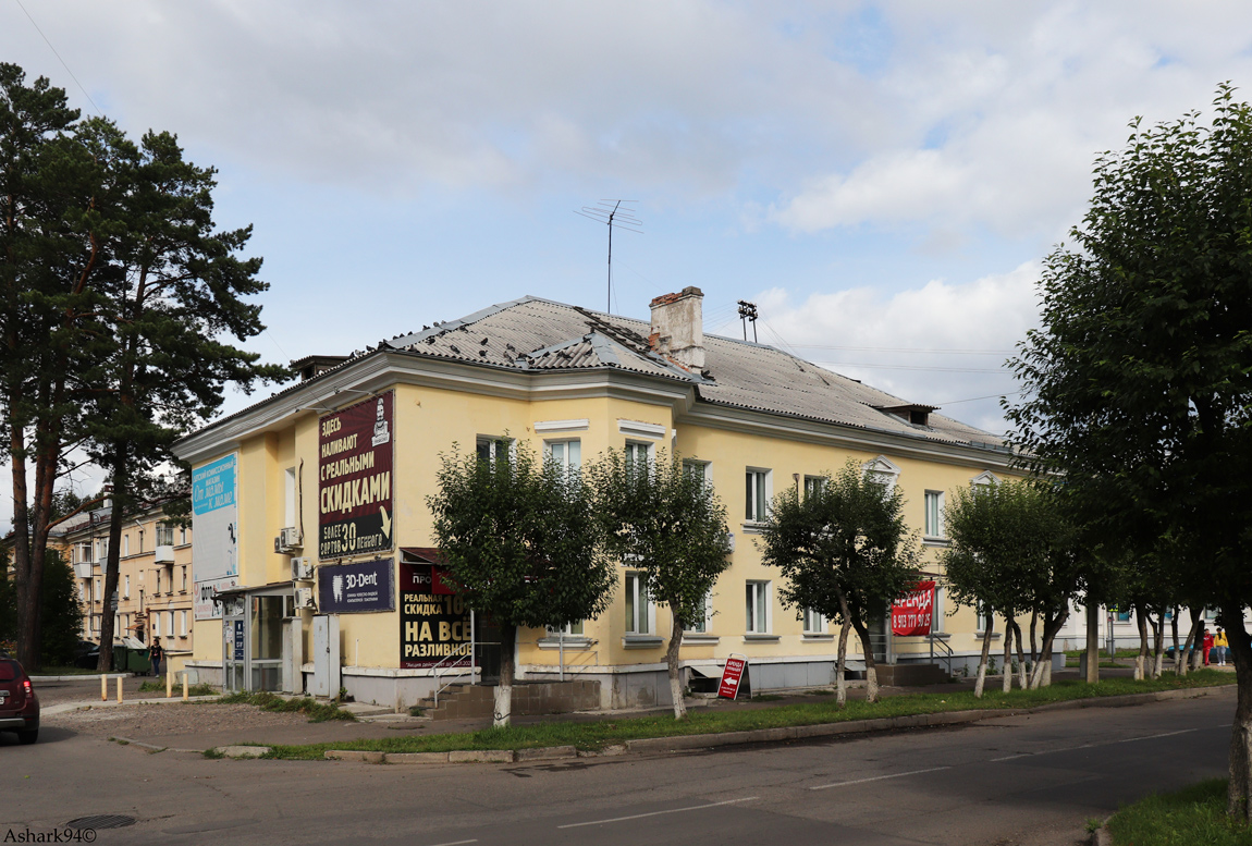 Zheleznogorsk, Школьная улица, 30 / Октябрьская улица, 14