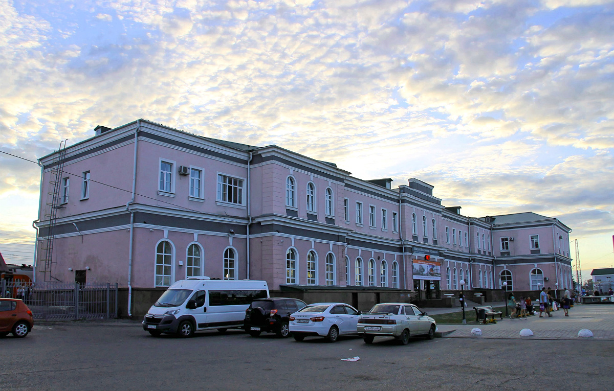 Мичуринск, Привокзальная площадь, 1