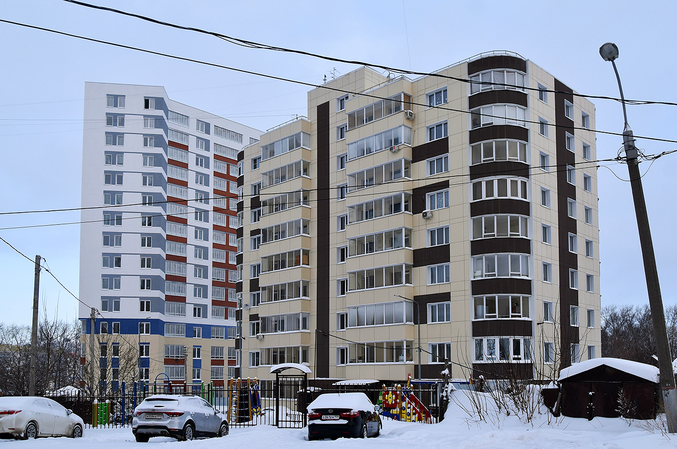 Perm, Бершетский переулок, 3; Улица Левченко, 21
