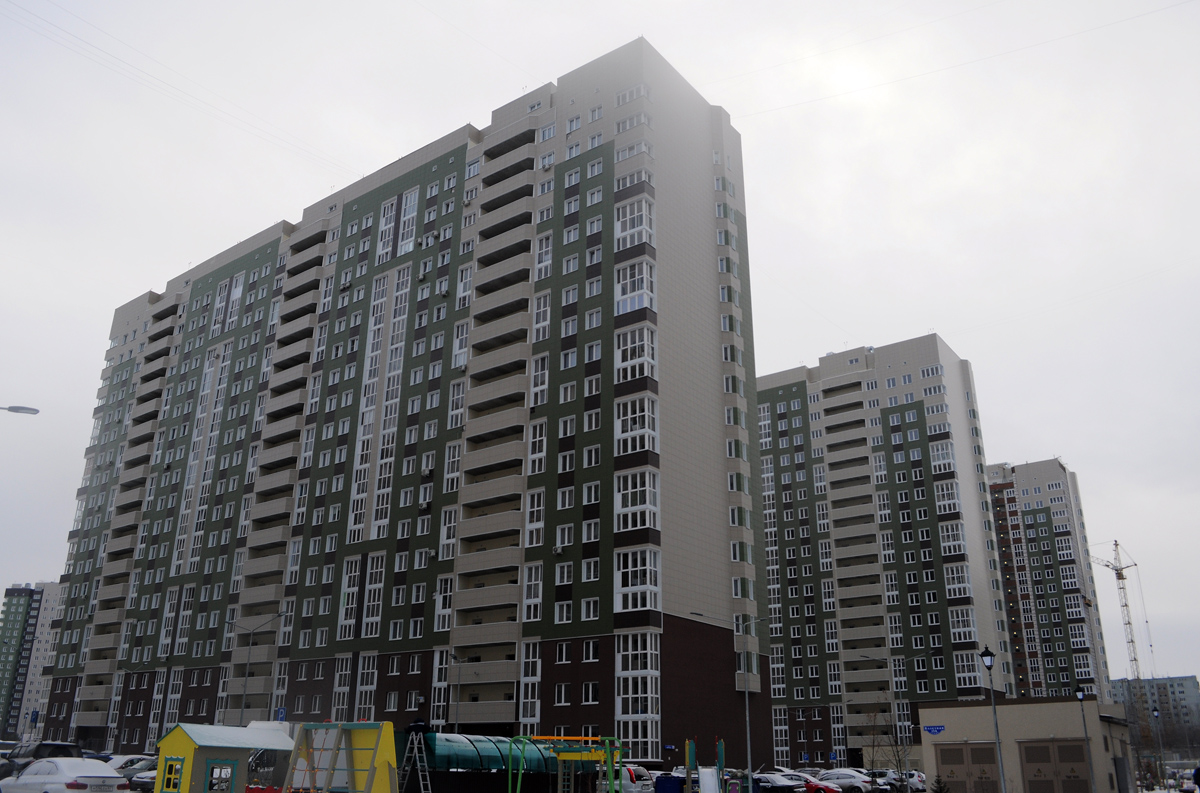 Омск, Улица Крупской, 13*; Взлётная улица, 13/1