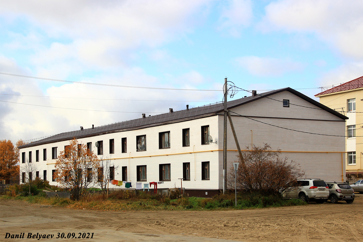 Искателей, Улица Россихина, 9