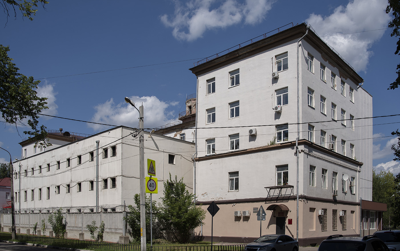 Красногорск, Первомайская улица, 6; Первомайская улица, 6 (изолятор)