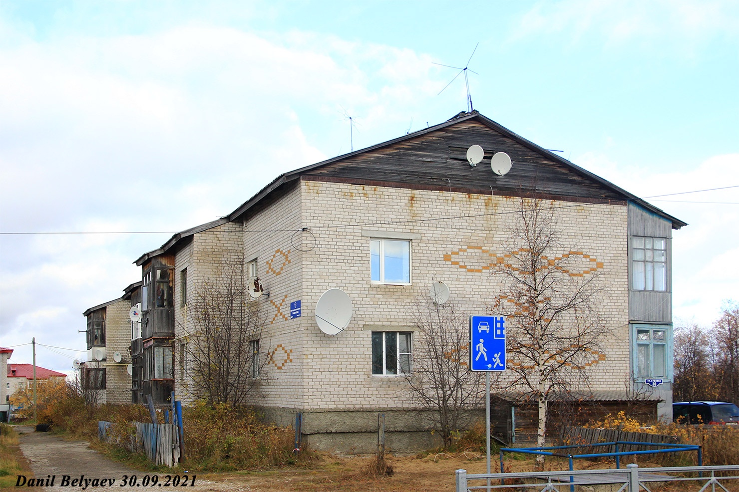 Искателей, Улица Губкина, 30