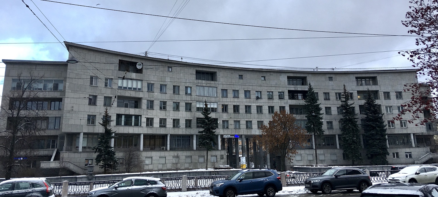 Санкт-Петербург, Набережная реки Карповки, 13