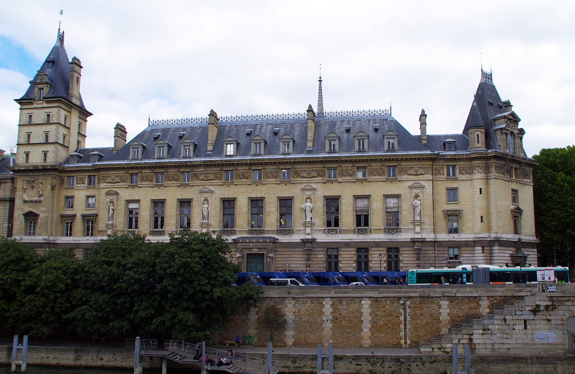 Париж, Quai des Orfèvres, 14