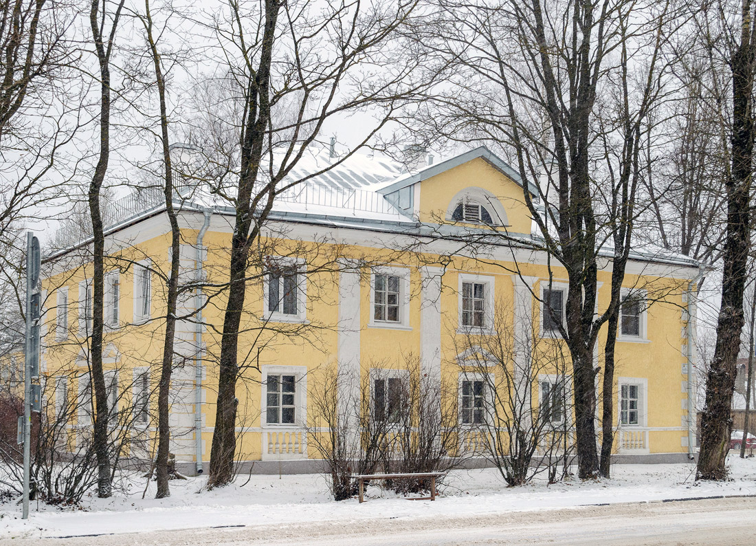 Гатчина, Киевская улица, 9 / Улица Григорина, 2
